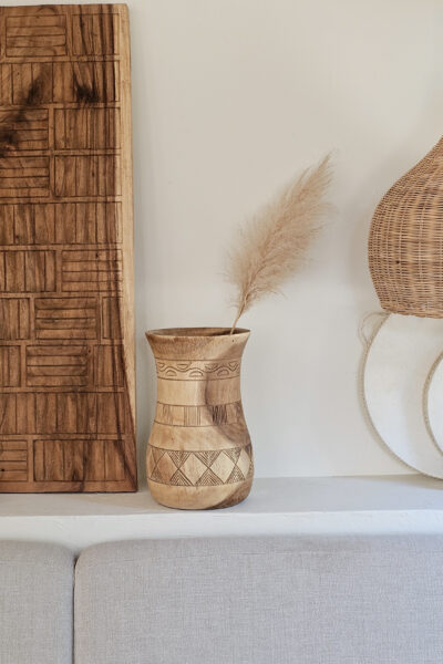 Suar vaas met carving H 40 cm